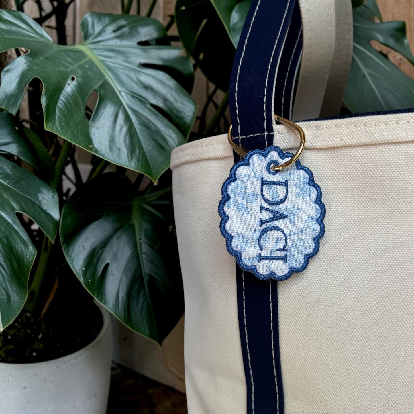 Personalized Embroidered Name Bag Tag | Custom Scalloped Keychain | Gift for Moms & Kids